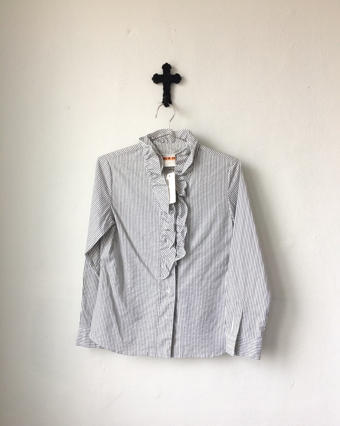 Ruffle stripe pattern shirt 상품이미지2