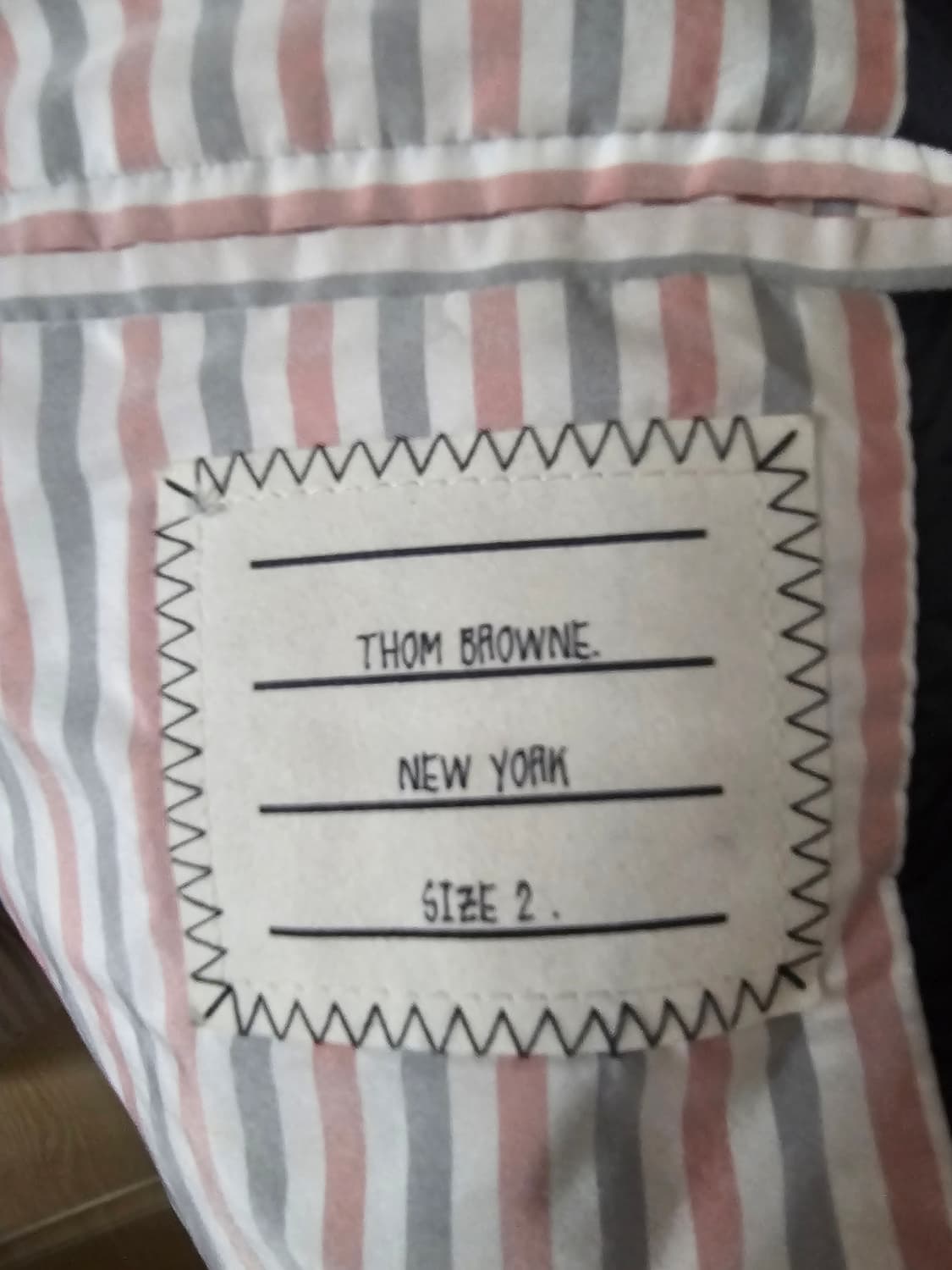 톰브라운 사선완장 매트 나일론 후드퍠딩(2/오케이몰정품) 상품이미지7