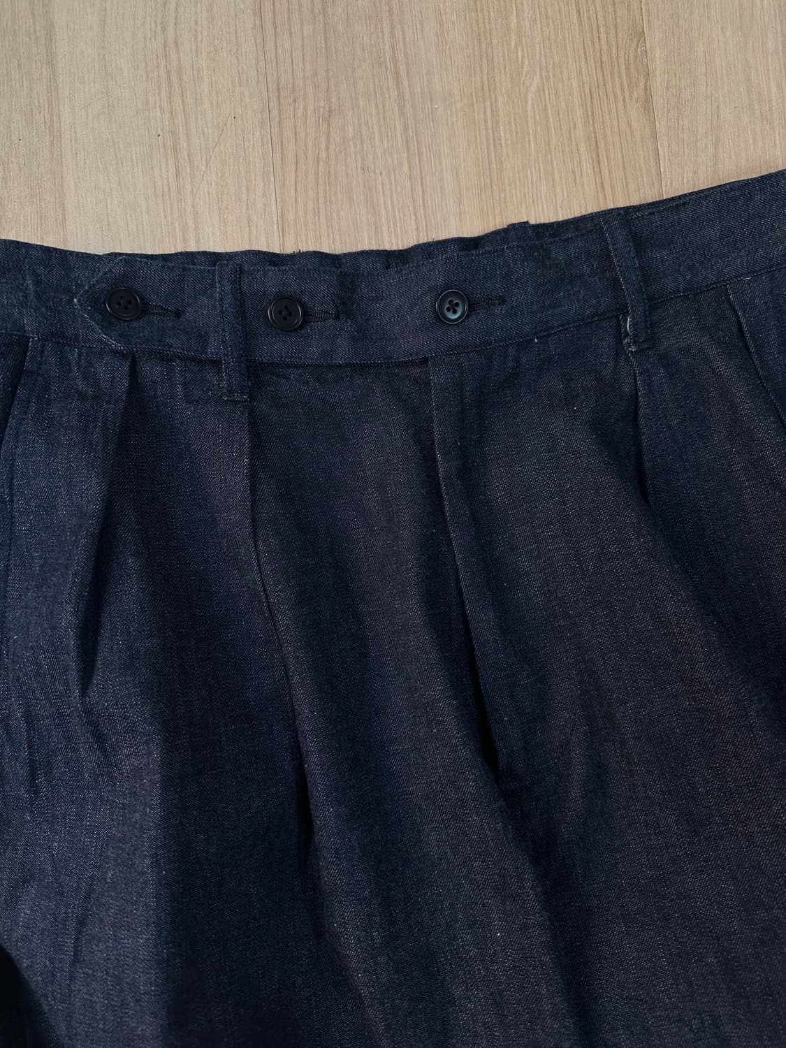 ulterior demin tucked trouser 상품이미지3