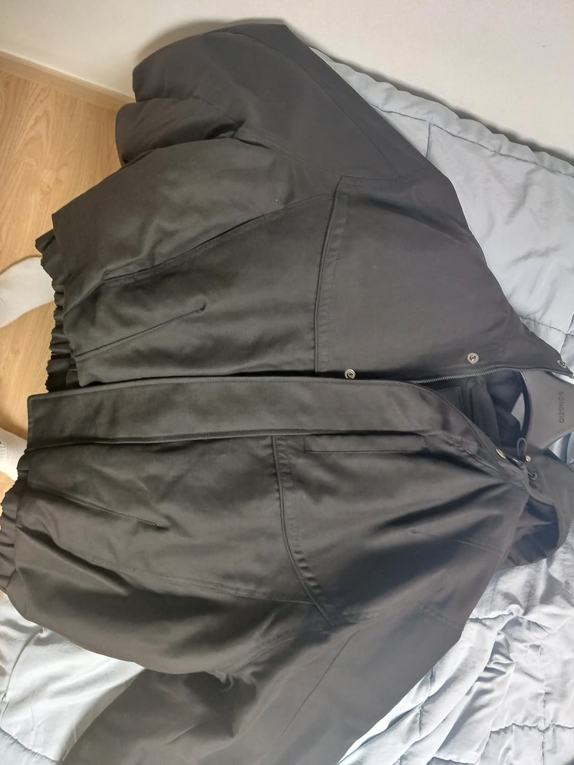 SONOZIO 검정색 패딩 점퍼 상품이미지2