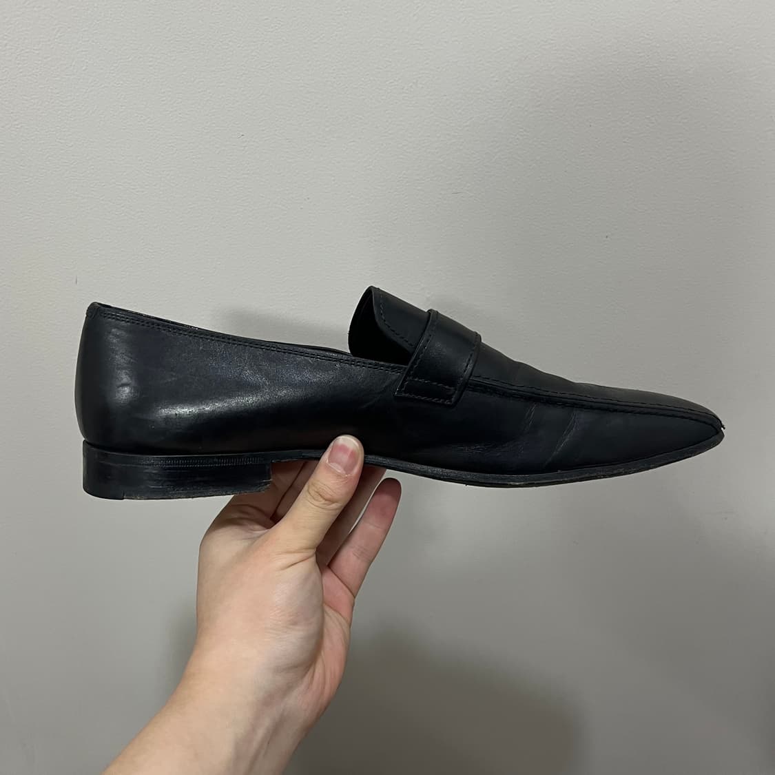 Prada Buckle Loafers 상품이미지2