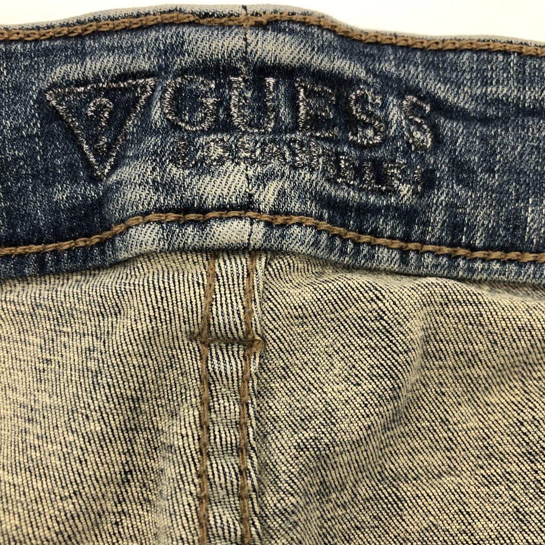 게스 프리미엄 금장 레귤러 데님진 32 인치 상품이미지5