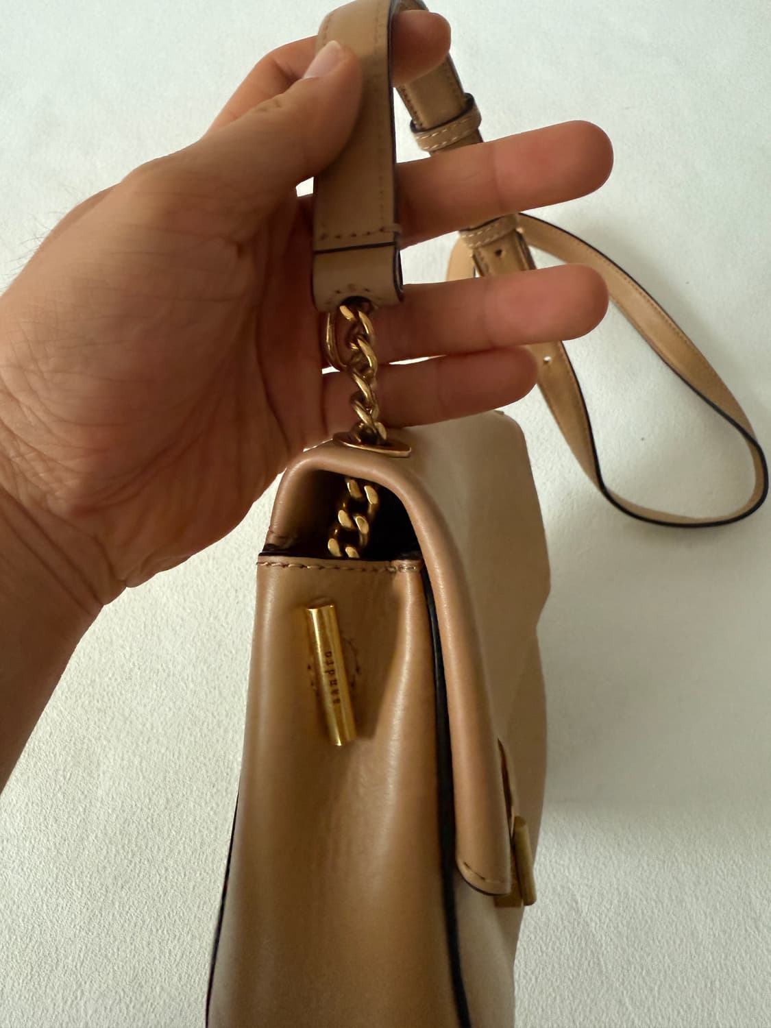 산드로(Sandro) 레더 크로스백 상품이미지3