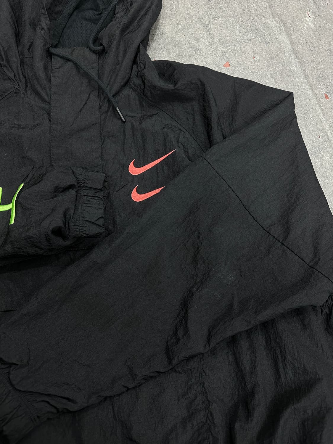 나이키 자수 스우시 아노락 트레이닝 셋업 상품이미지3