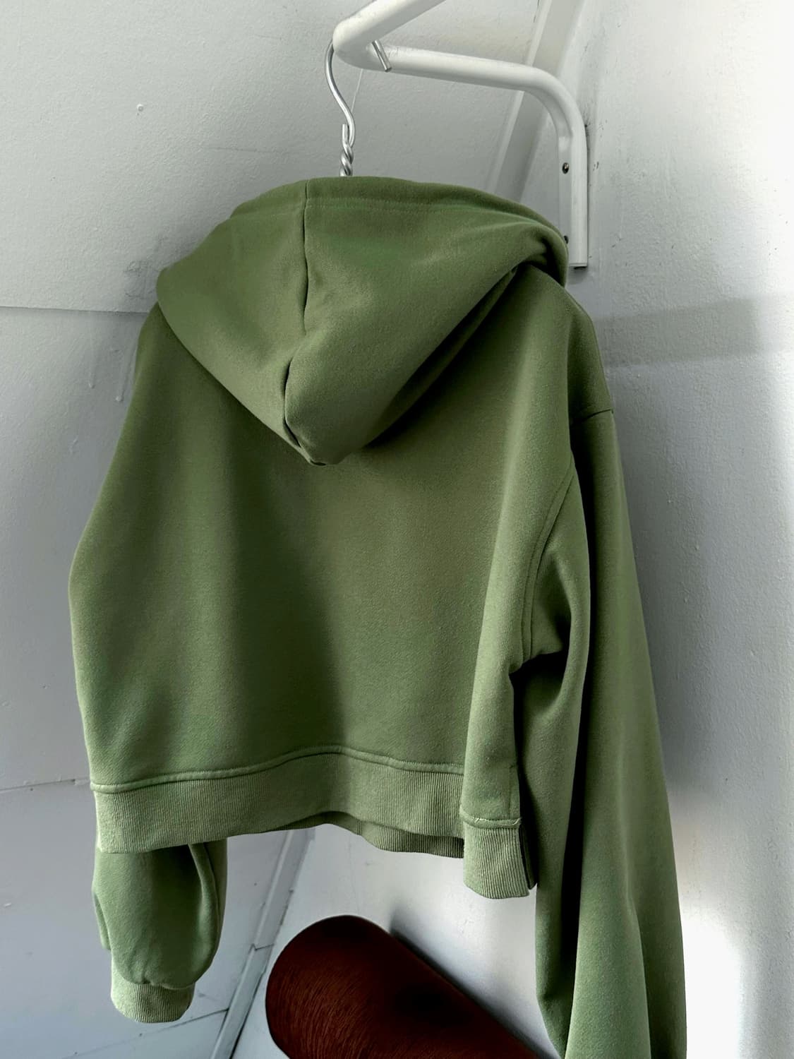 Design panel cropped hood sweat P/O 상품이미지3