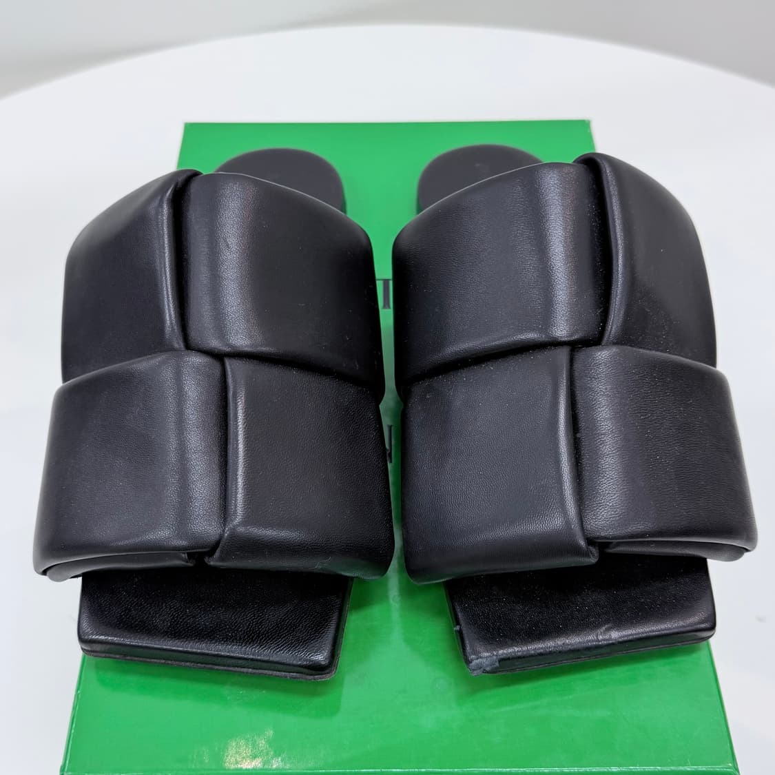 [S급/270] 보테가 베네타 패치 뮬 샌들 슬리퍼 블랙 상품이미지6