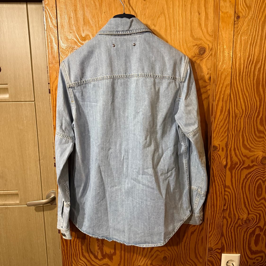 벨루티 24 S/S 데님(청) 셔츠 자켓 판매 합니다. 상품이미지9