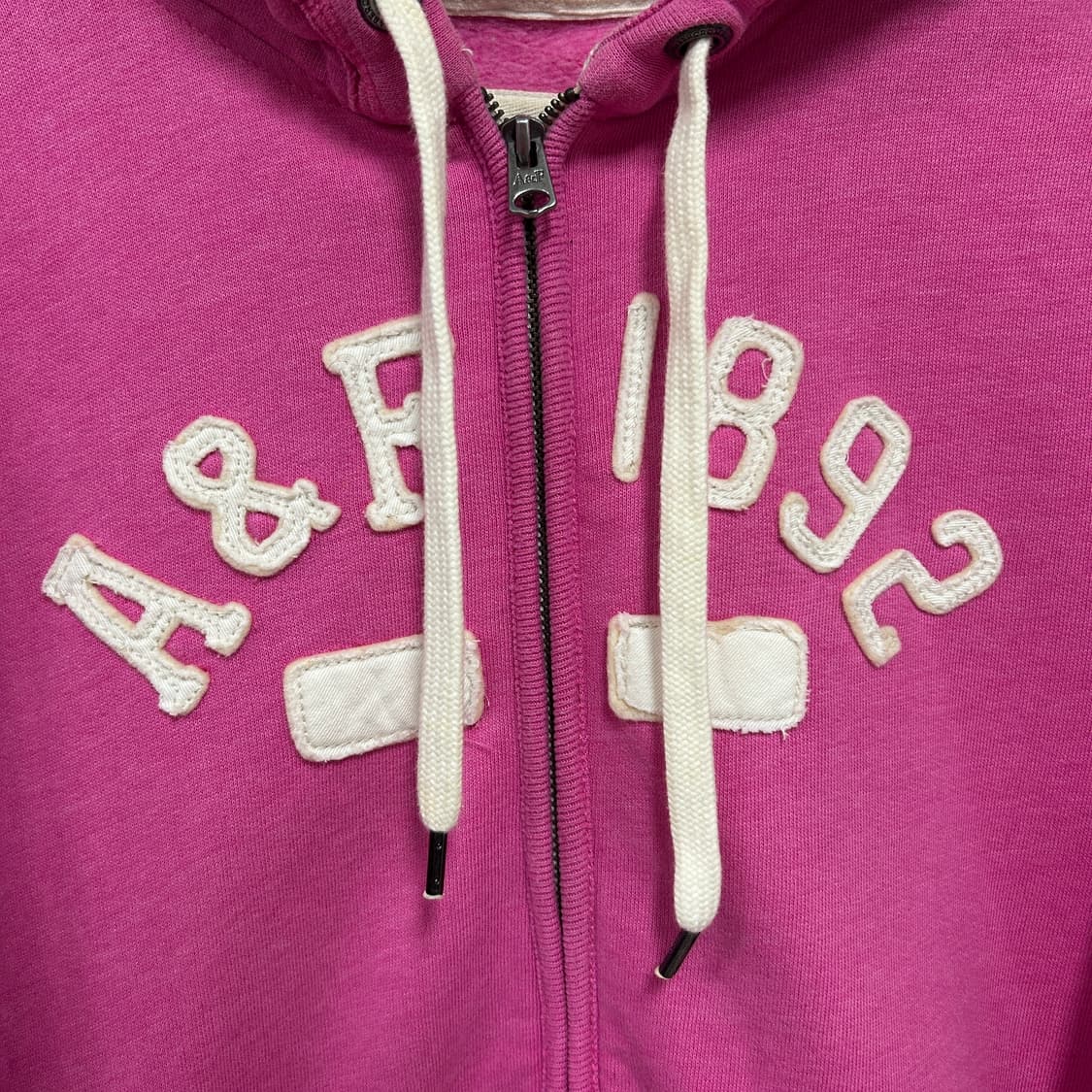 아베크롬비 y2k 자수로고 후드집업 핑크 상품이미지4