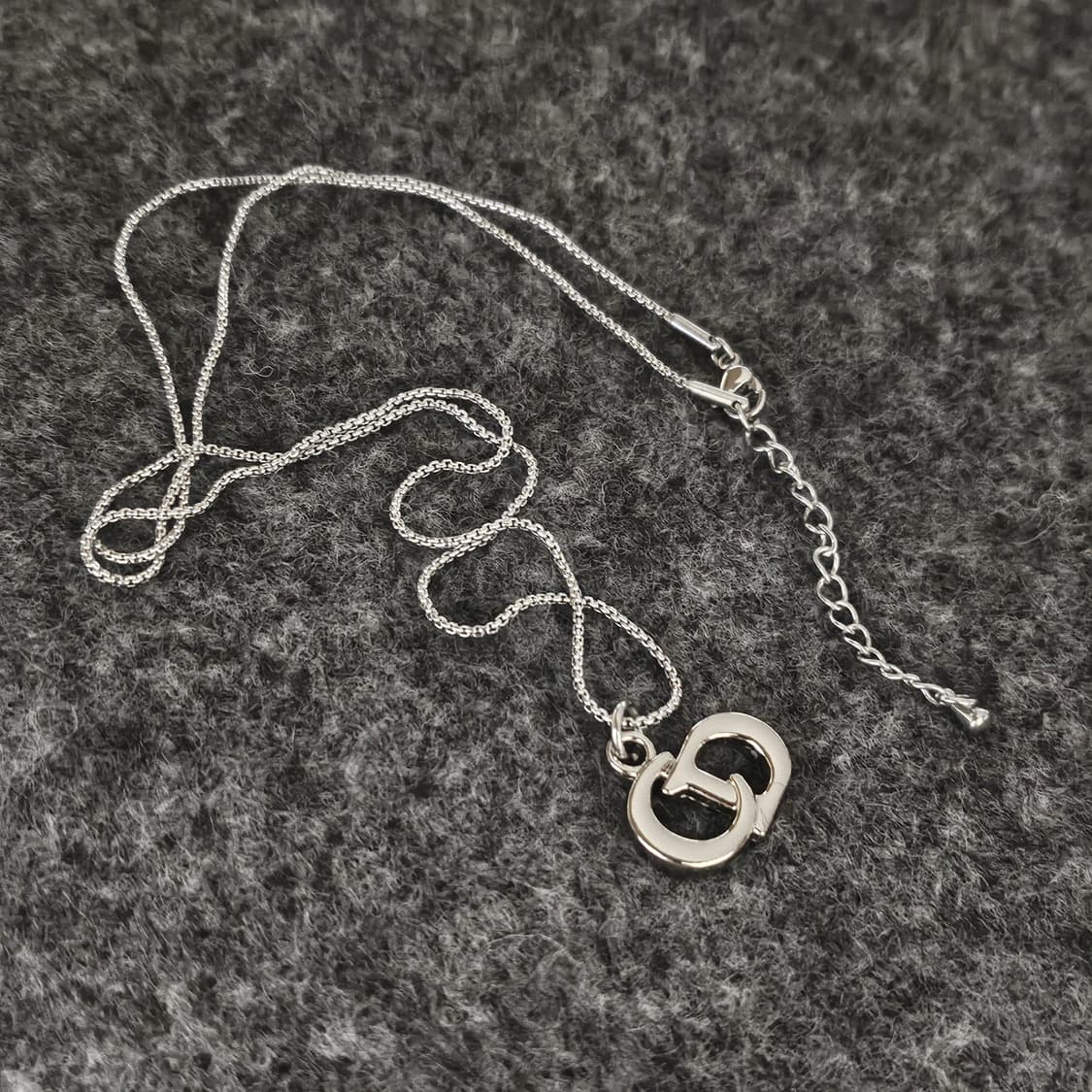 554 디올 CD로고 빈티지 업사이클링 남자 써지컬 목걸이 상품이미지1