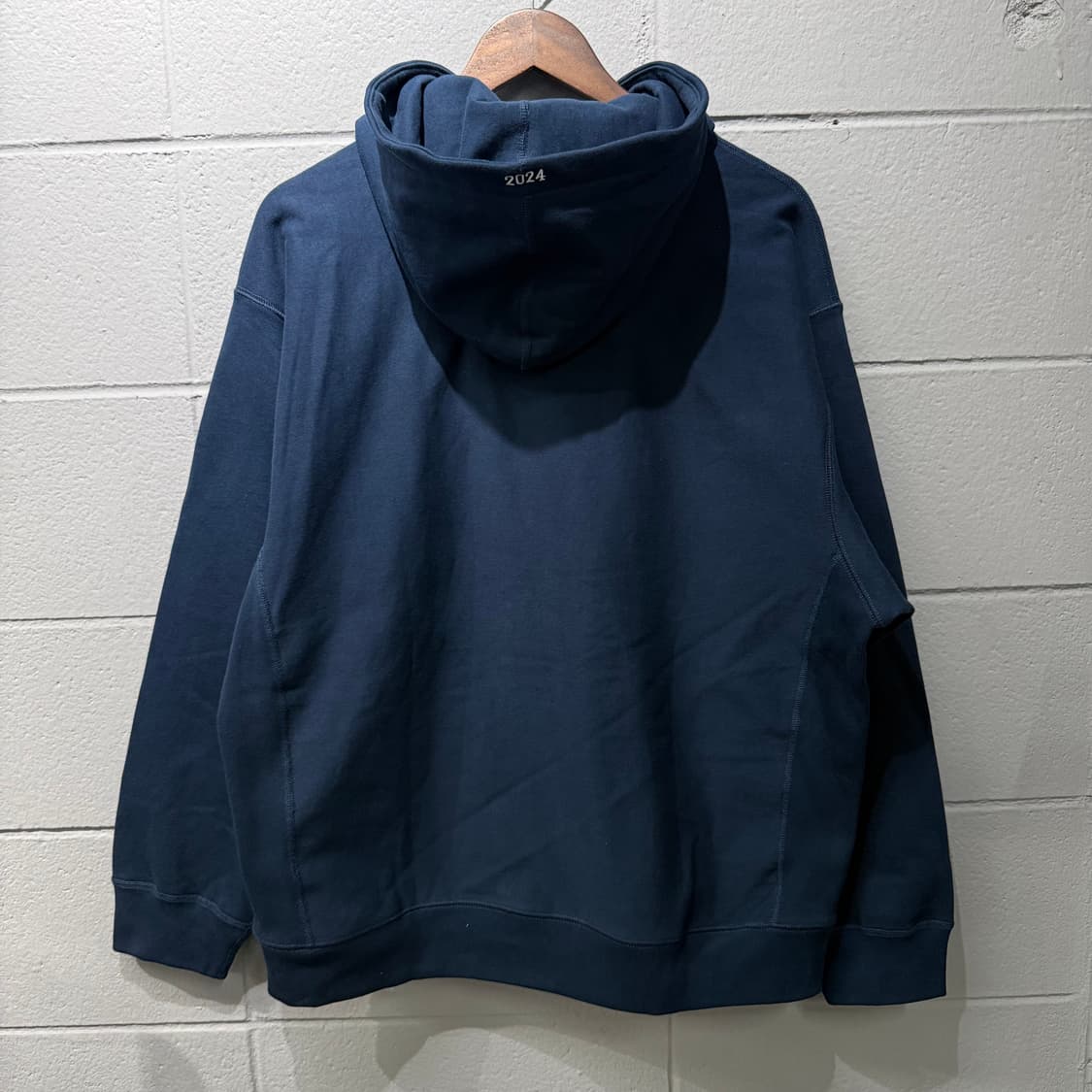 슈프림 24fw 박스 로고 후드티 상품이미지4