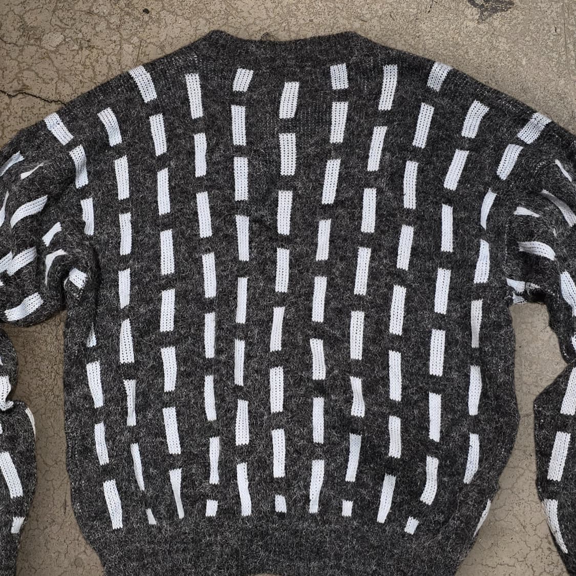 80s Livin' On The Edge 세로대시 가디건 상품이미지5