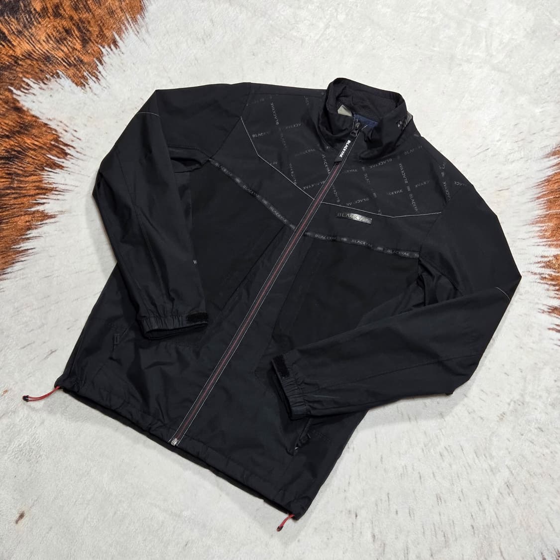 블랙야크 블랙 바람막이 상품이미지1