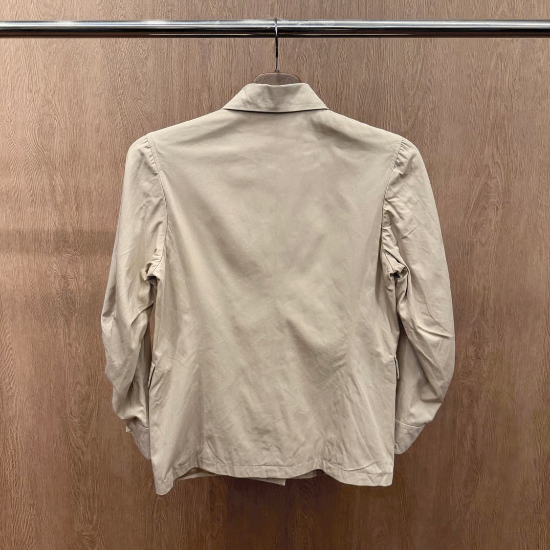 질샌더 테일러드 자켓 싱글 버튼업 플랩 포켓 디테일 레귤러핏 베이지 상품이미지3