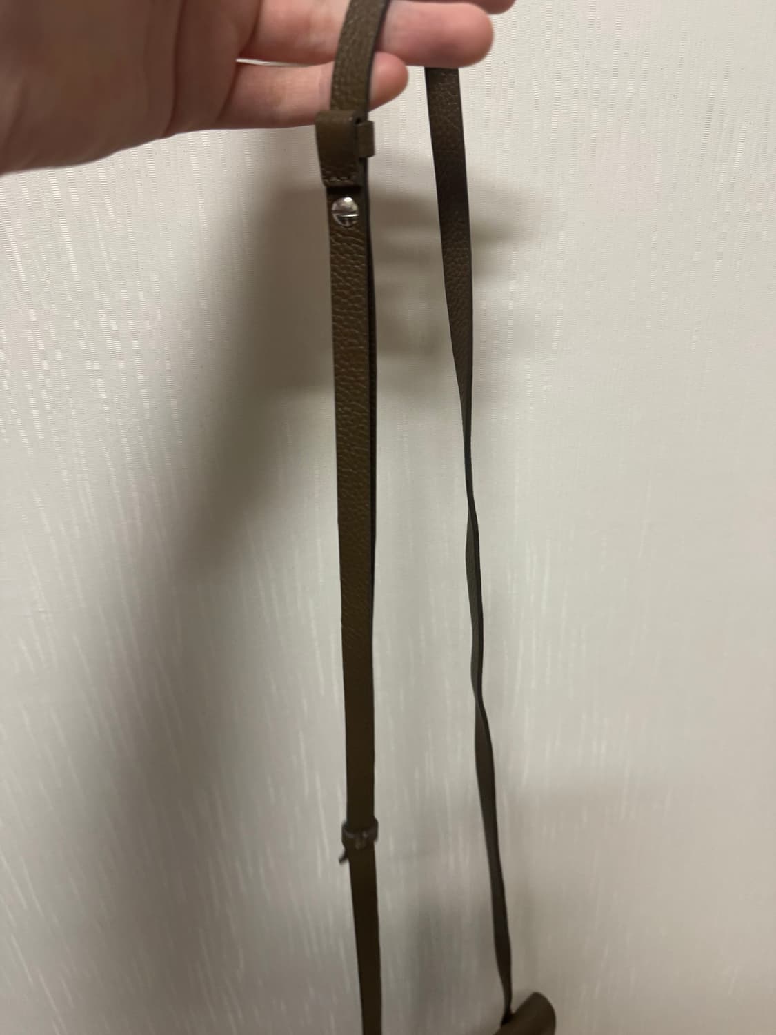 르메르 엔벨롭 스트랩 크로스백 올리브 그린 상품이미지2