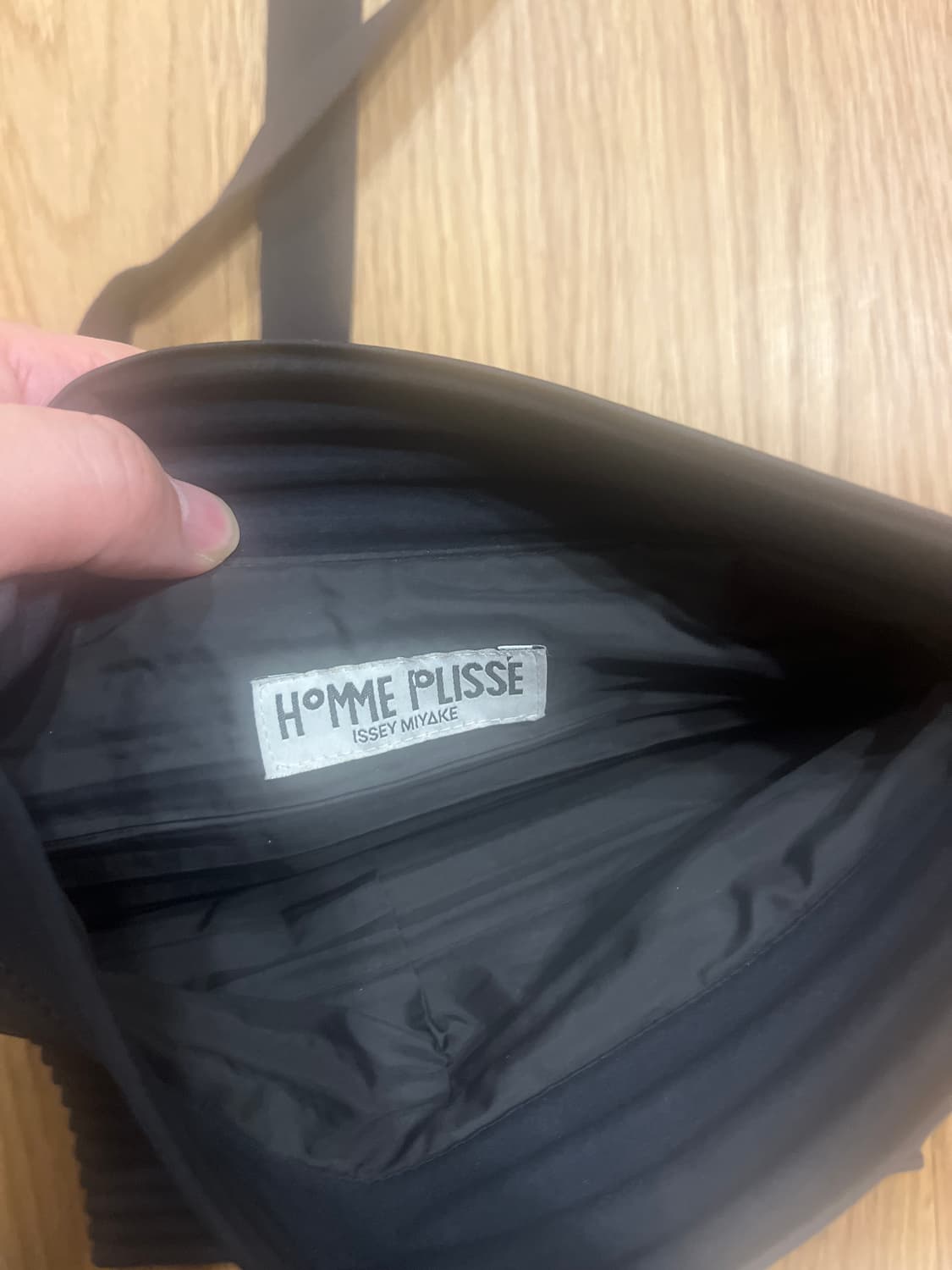 옴므플리쎄 블랙 크로스 상품이미지3