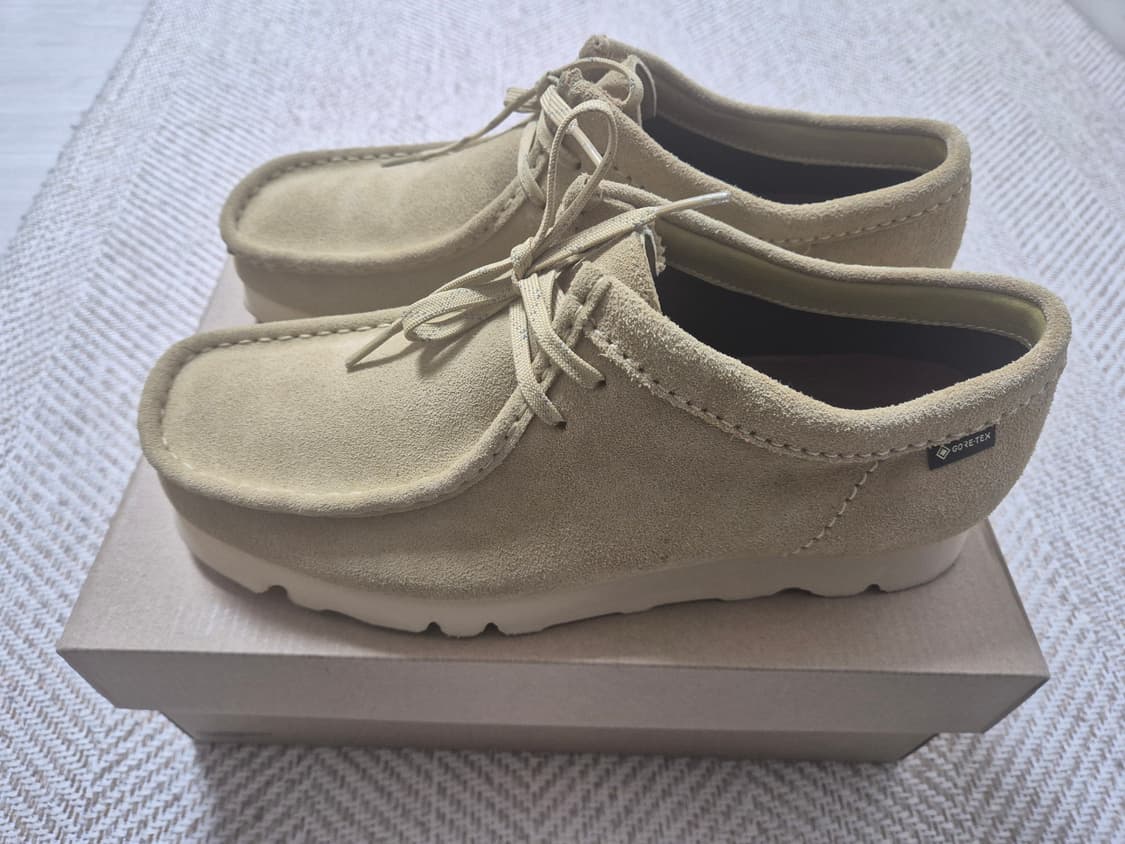 클락스 왈라비 메이플 스웨이드 GTX 41.5사이즈 상품이미지1