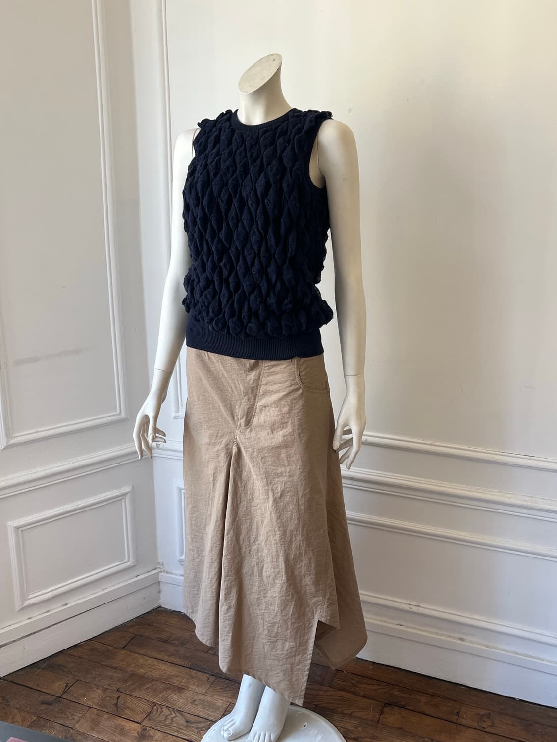 로에베 크링클 니트 슬리브리스 상품이미지1