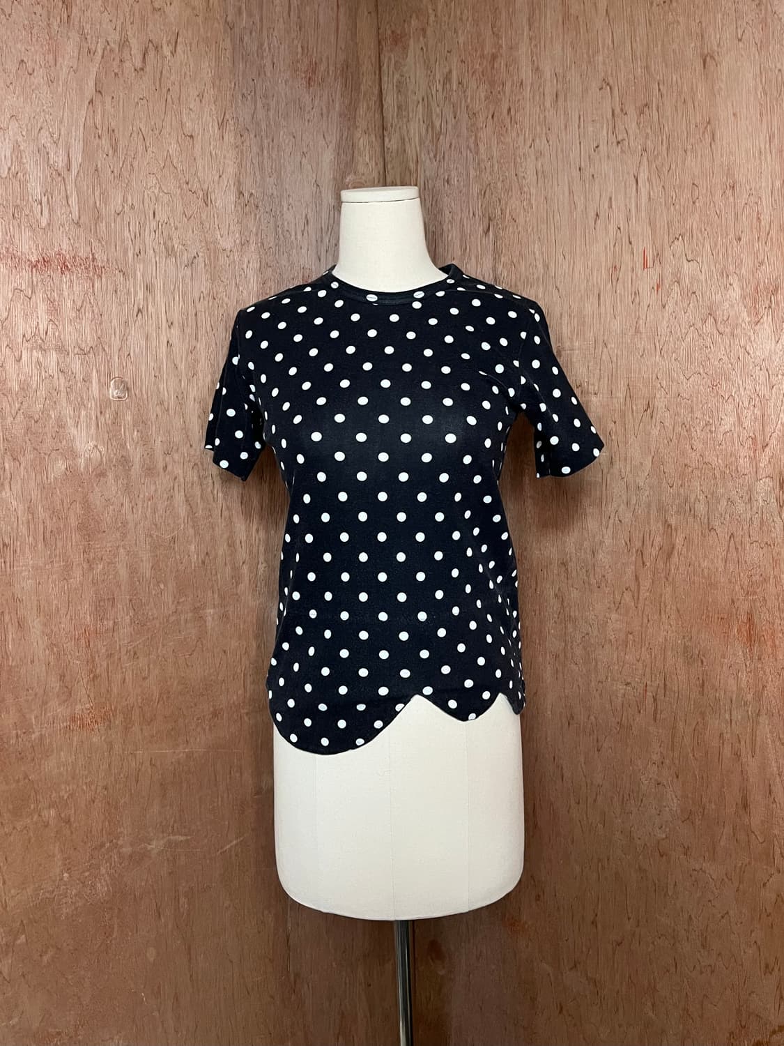 꼼데가르송 도트 밑단 절개 반팔 티셔츠 상품이미지1