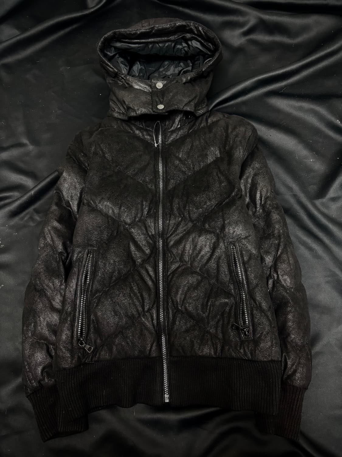 CHIC Mood Black Crack washed Hoodie Down 상품이미지1