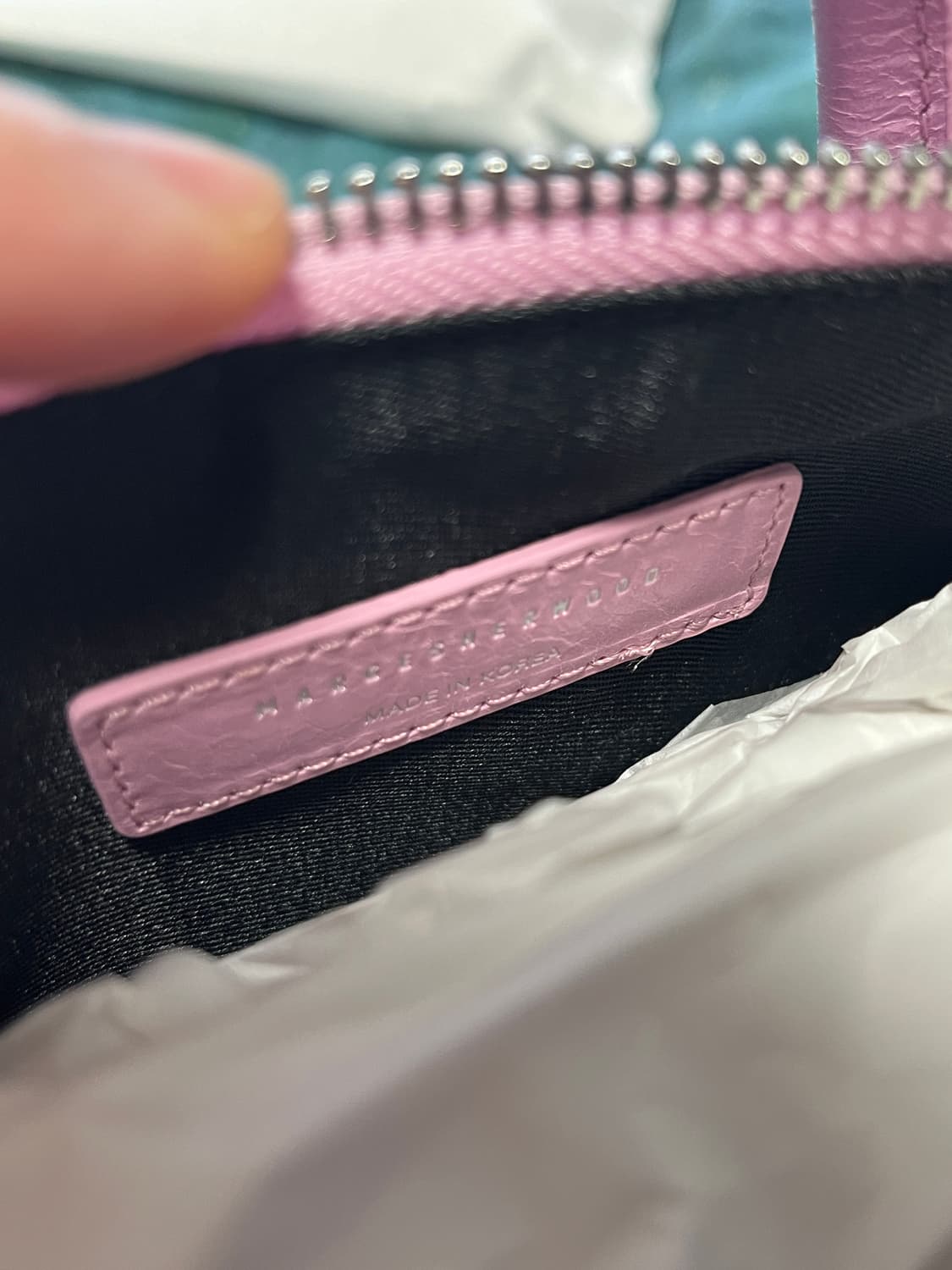 마지셔우드 지퍼 스몰 핑크 크링클 백  상품이미지5