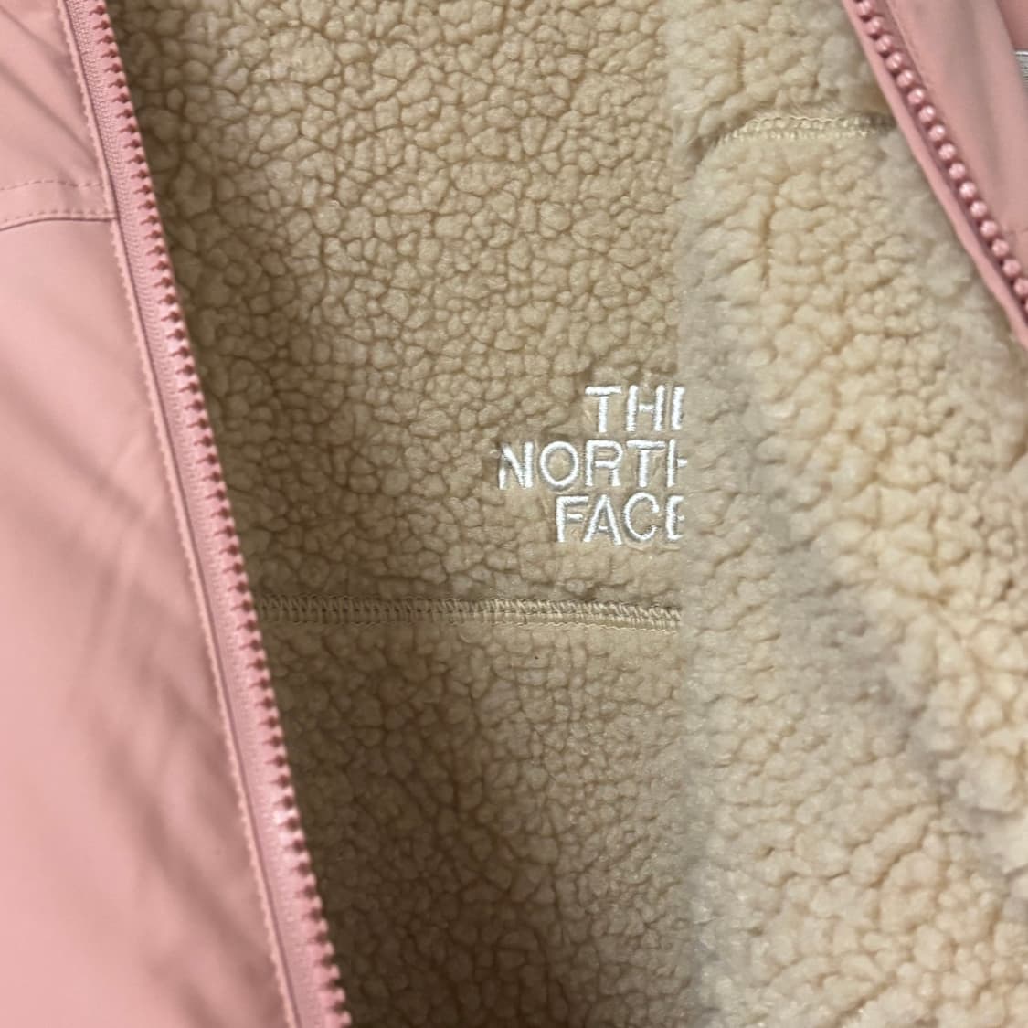 노스페이스 베러다운 패딩 리버시블 상품이미지4