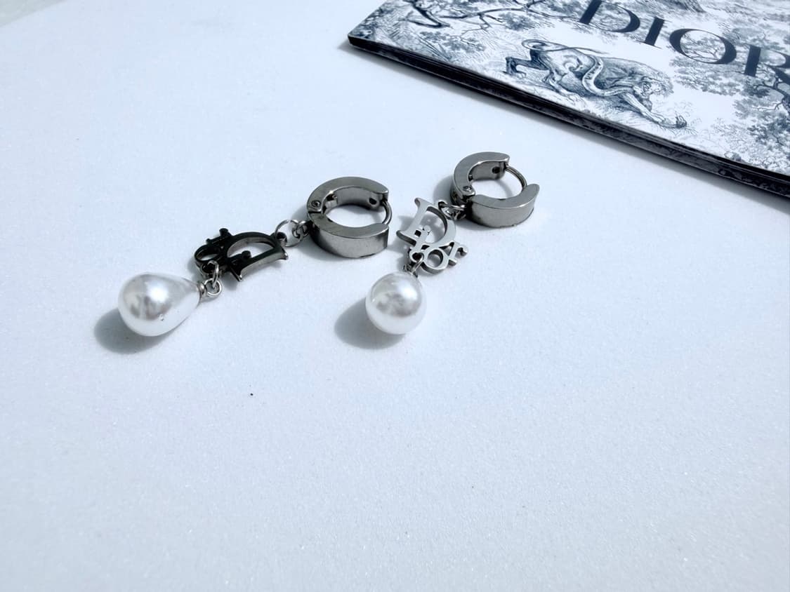 디올 실버 진주 드롭 이어링 상품이미지6