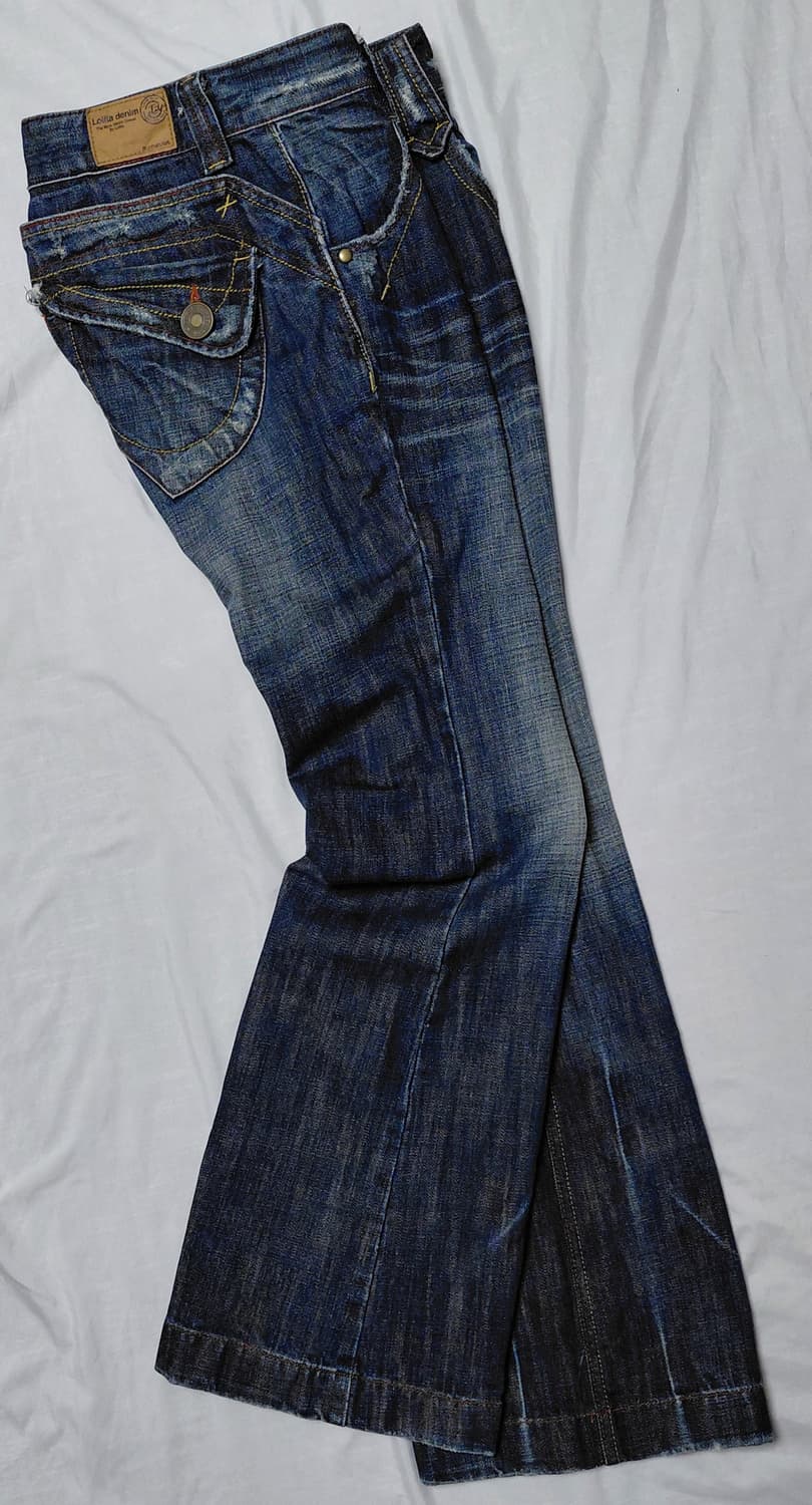 Lolita 데님 백포켓 디테일 중청 부츠컷 팬츠 (26) 상품이미지1