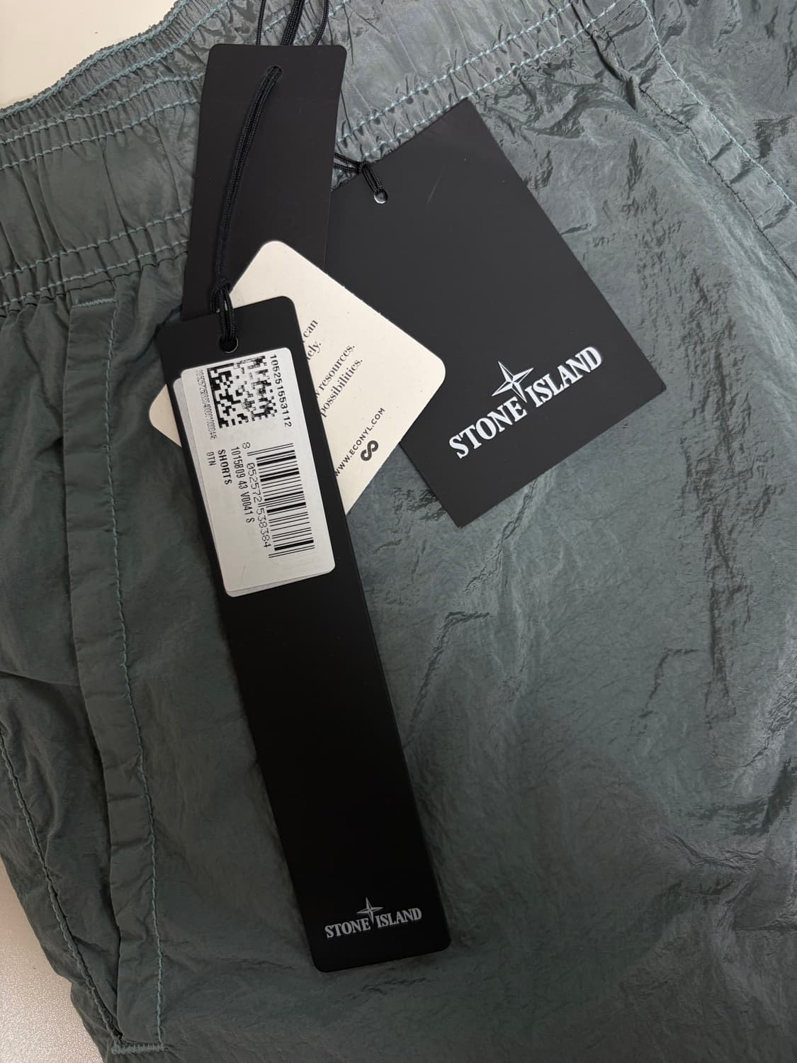 stone island shorts S사이즈 상품이미지3