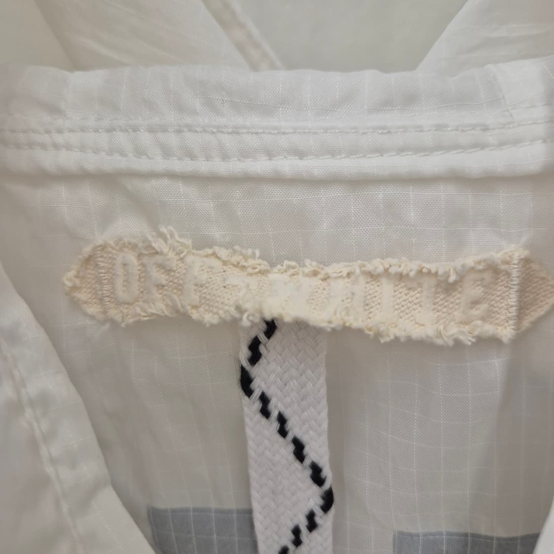 오프화이트 브러쉬 디아고날 아노락 XS 상품이미지3