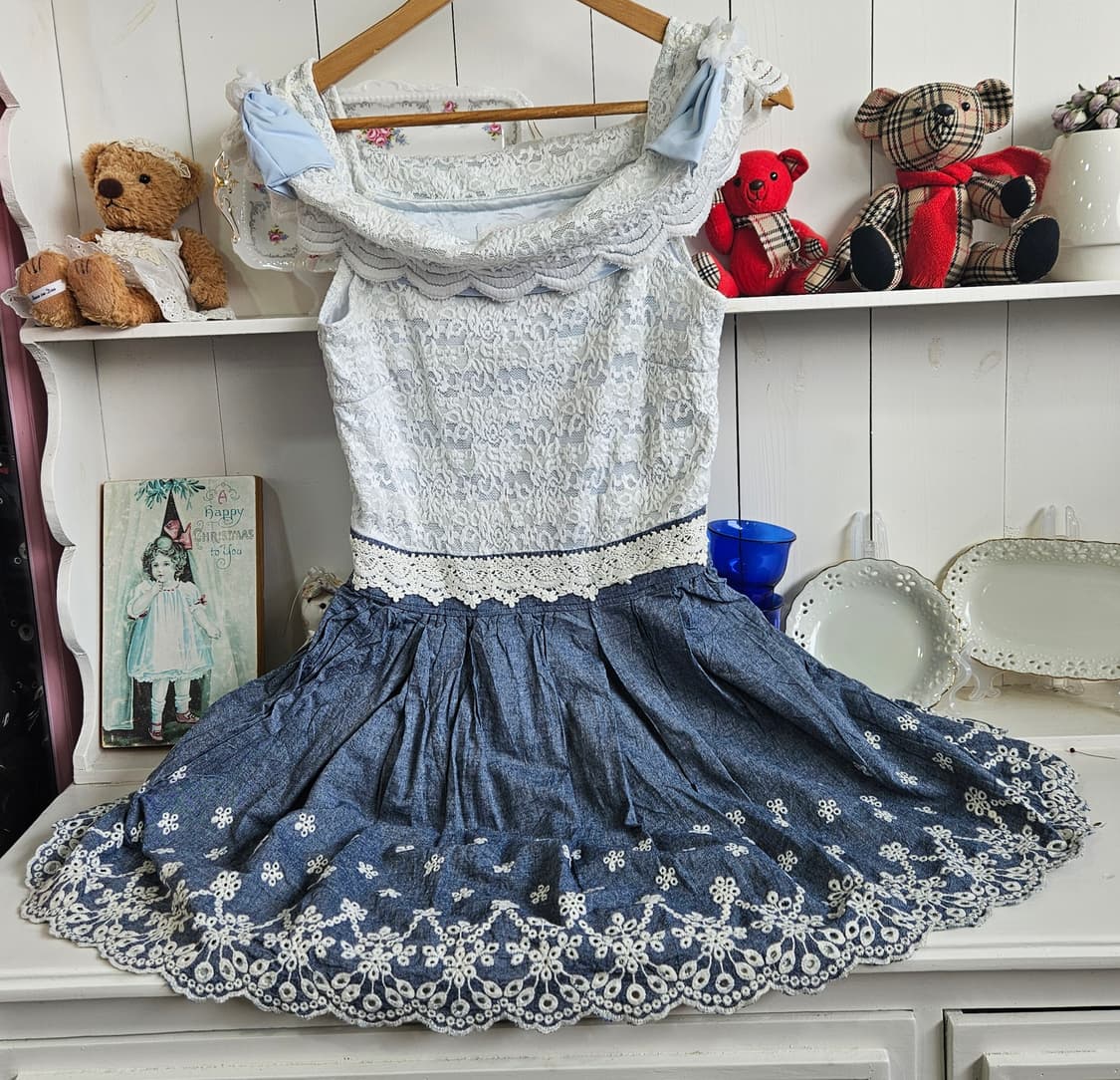 리즈리사오프숄더  레이스 데님 배색 원피스 상품이미지1