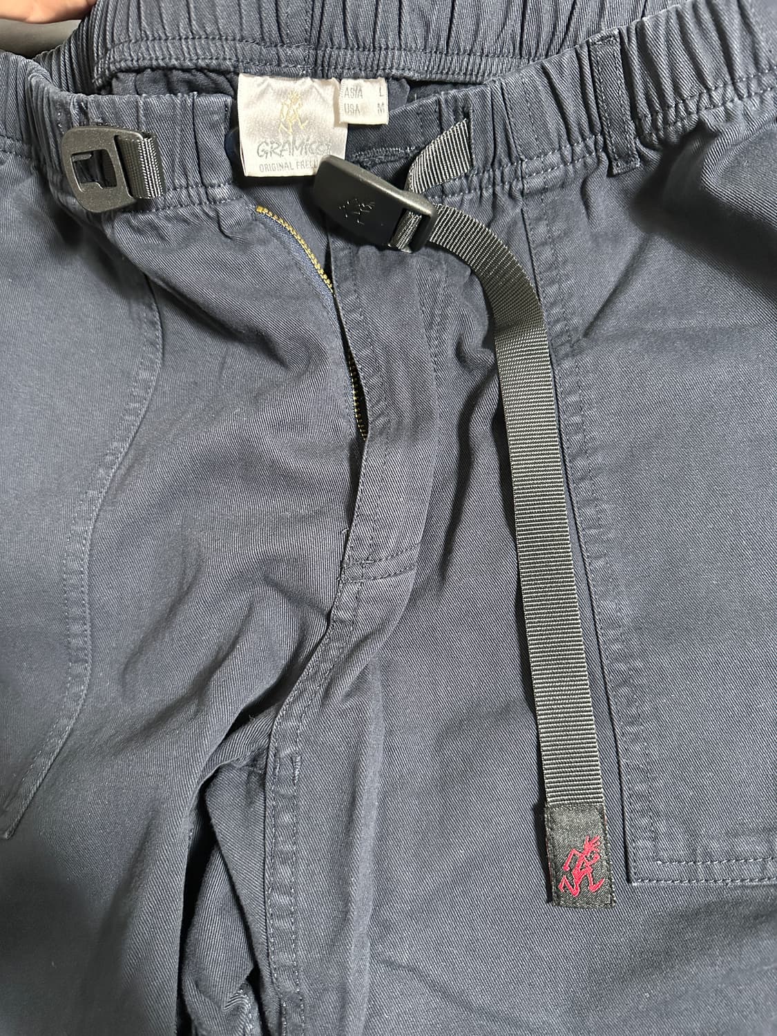 새상품 그라미치 루즈 테이퍼드 릿지 팬츠 네이비 L 상품이미지1