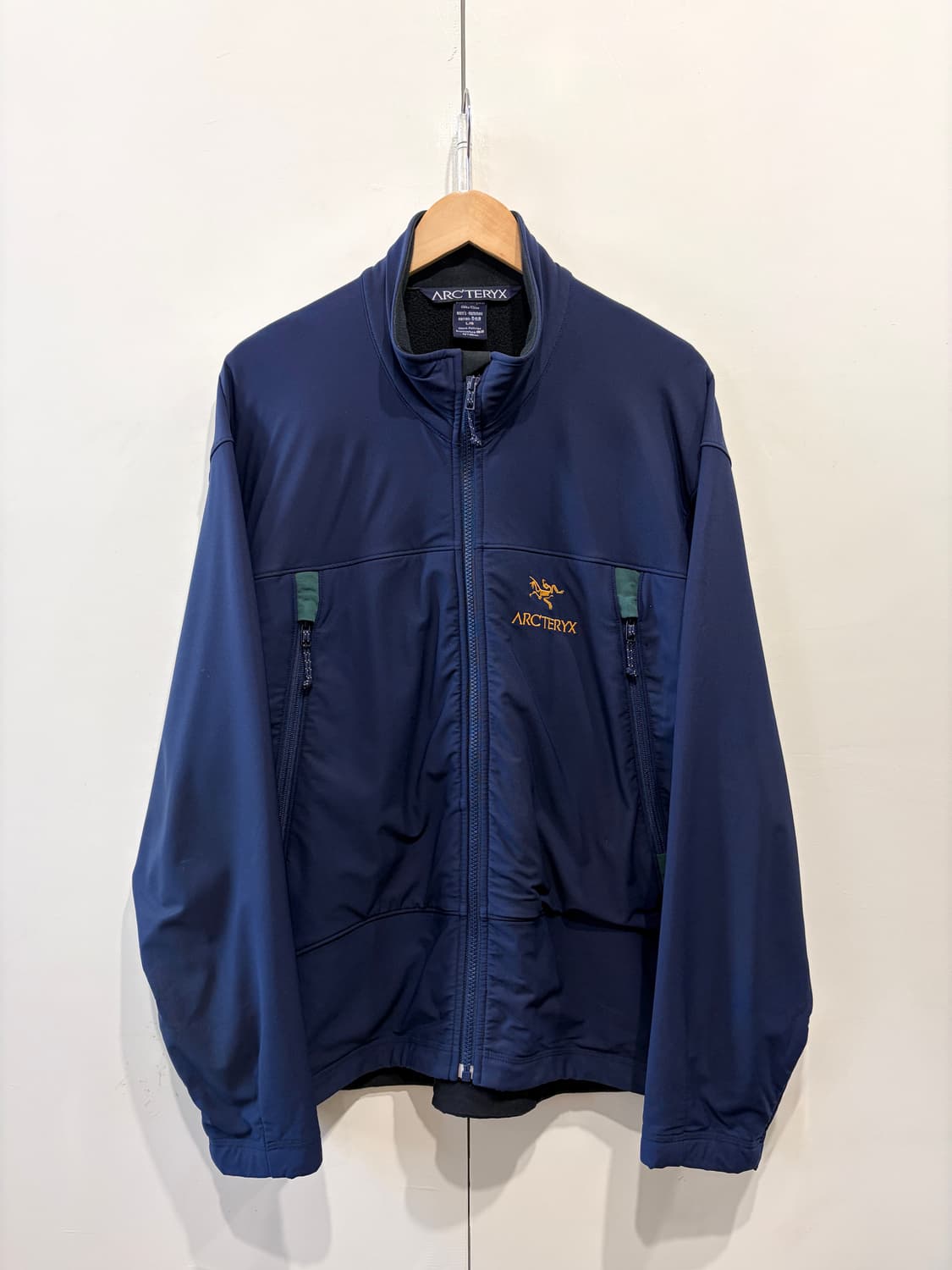 아크테릭스 감마 SV 소프트쉘 자켓 상품이미지1