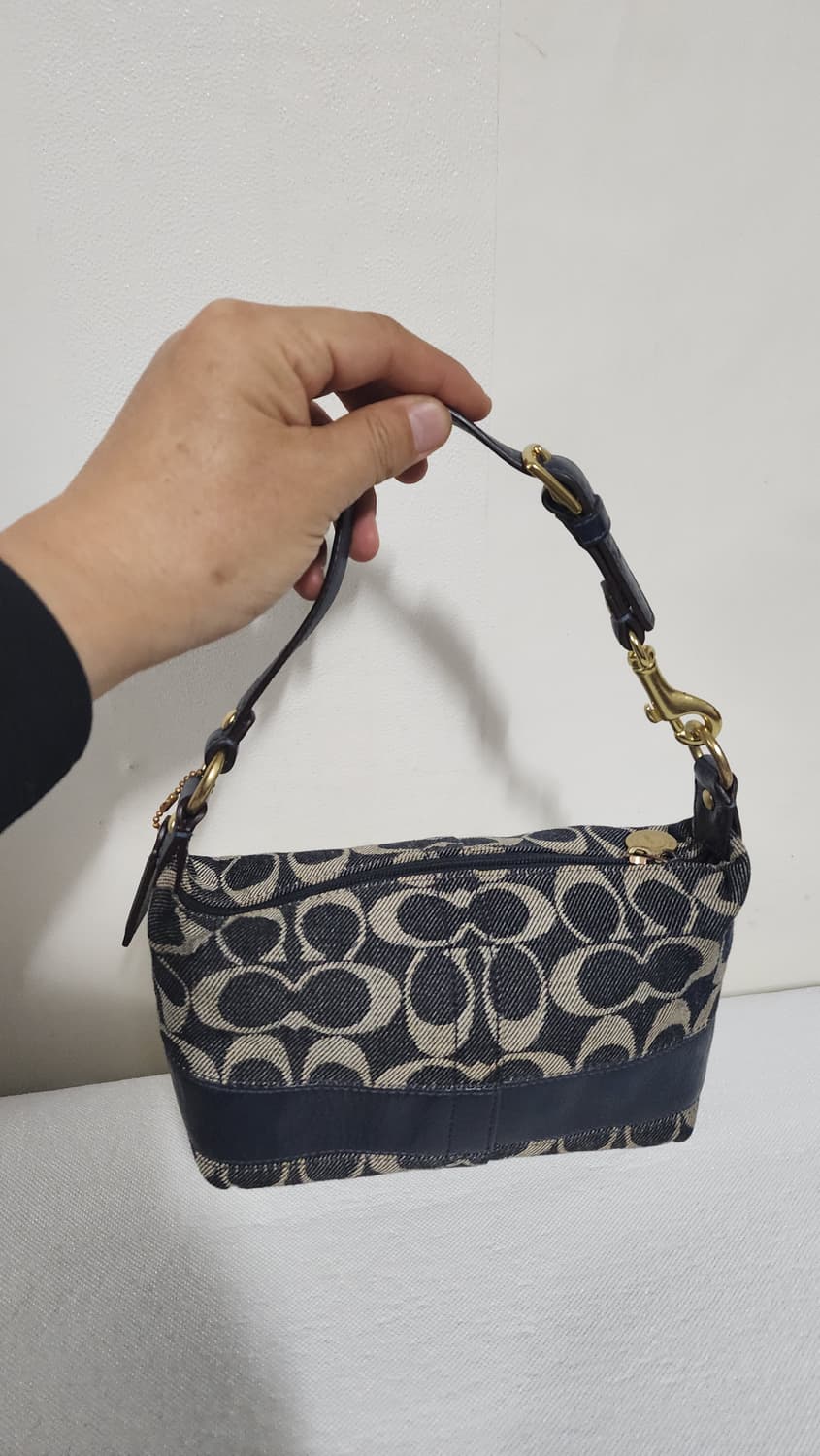 코치 데님 시그니처 미니백 상품이미지4