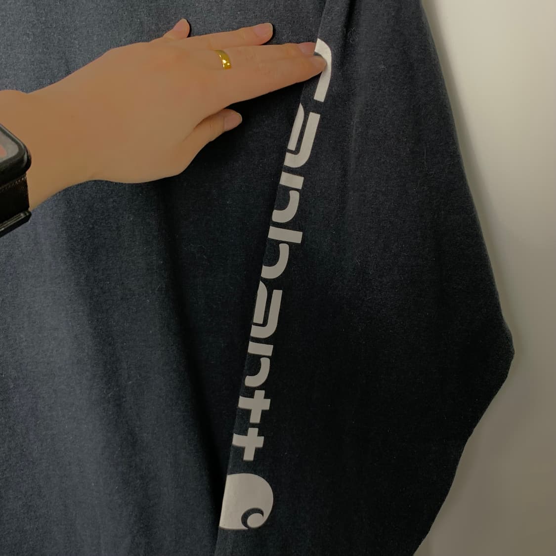 칼하트 암로고 블랙 롱 슬리브 상품이미지4