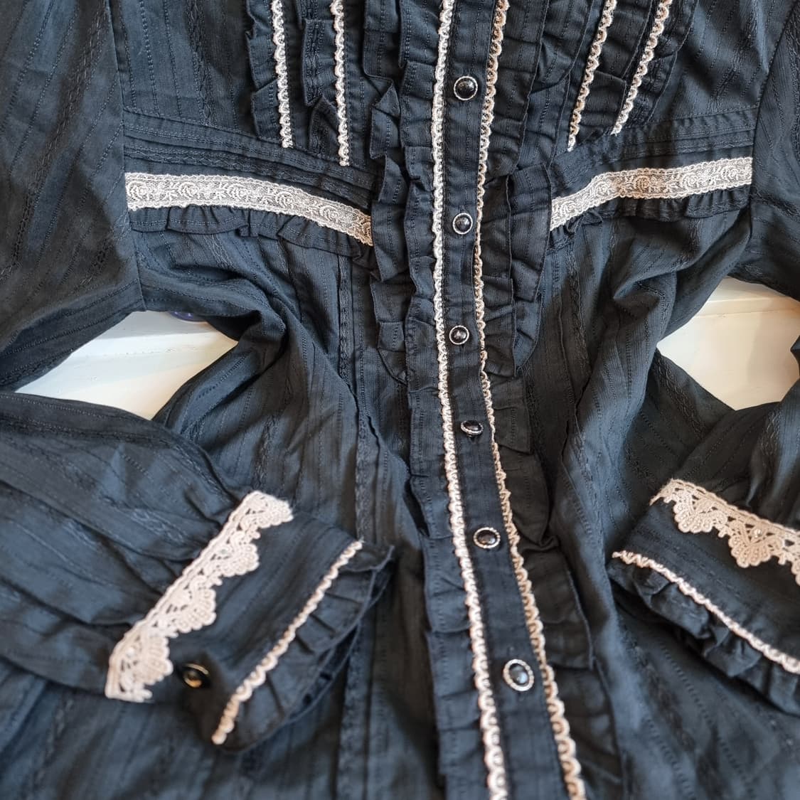 엑시즈팜(axes femme) 빅토리안 무드 프릴 블라우스 상품이미지2