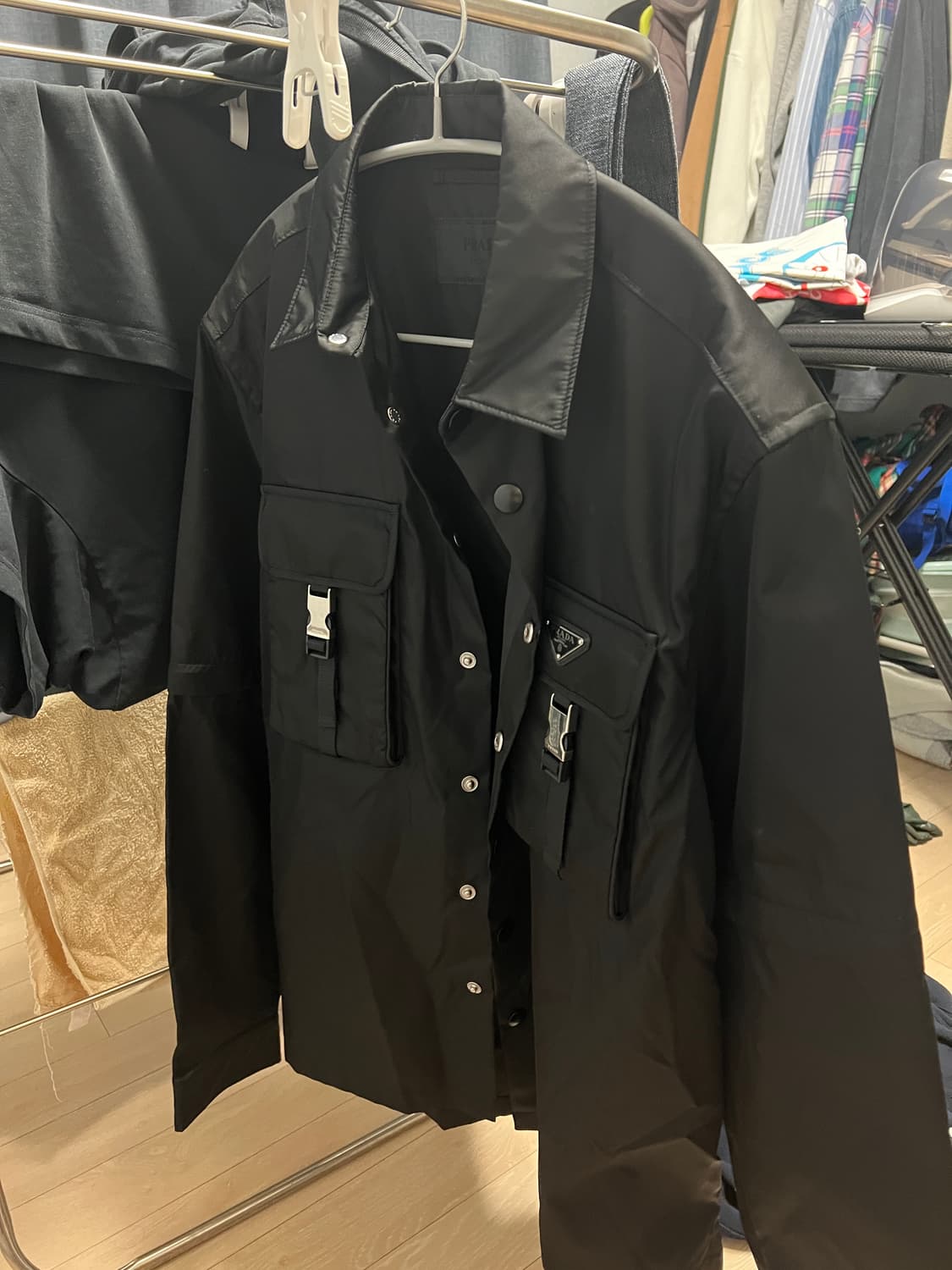 프라다 리나일론 포켓 셔츠 자켓 상품이미지1