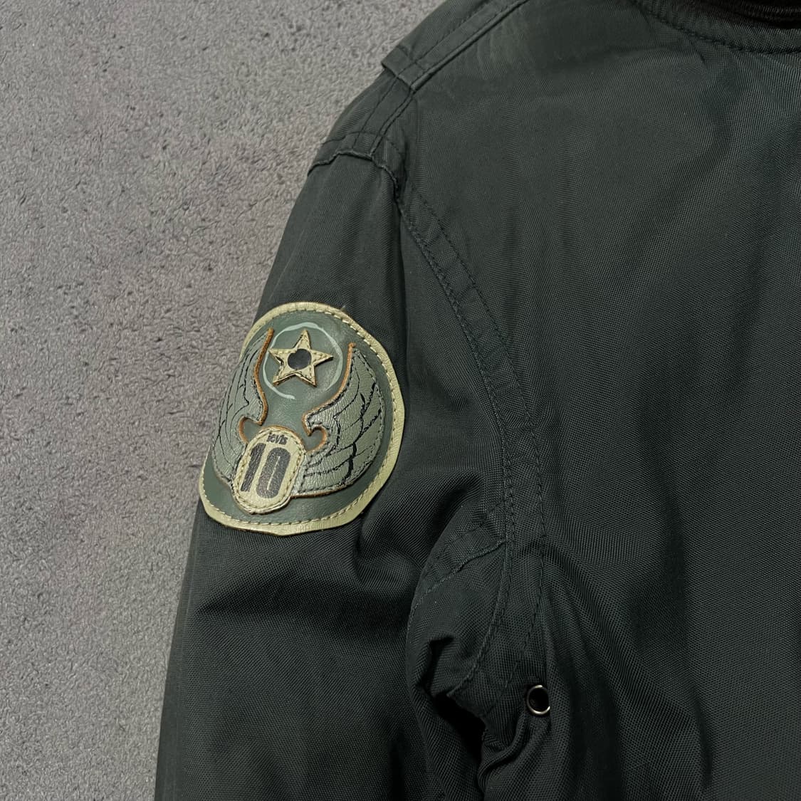 리바이스 플라이트 봄버 자켓 상품이미지4