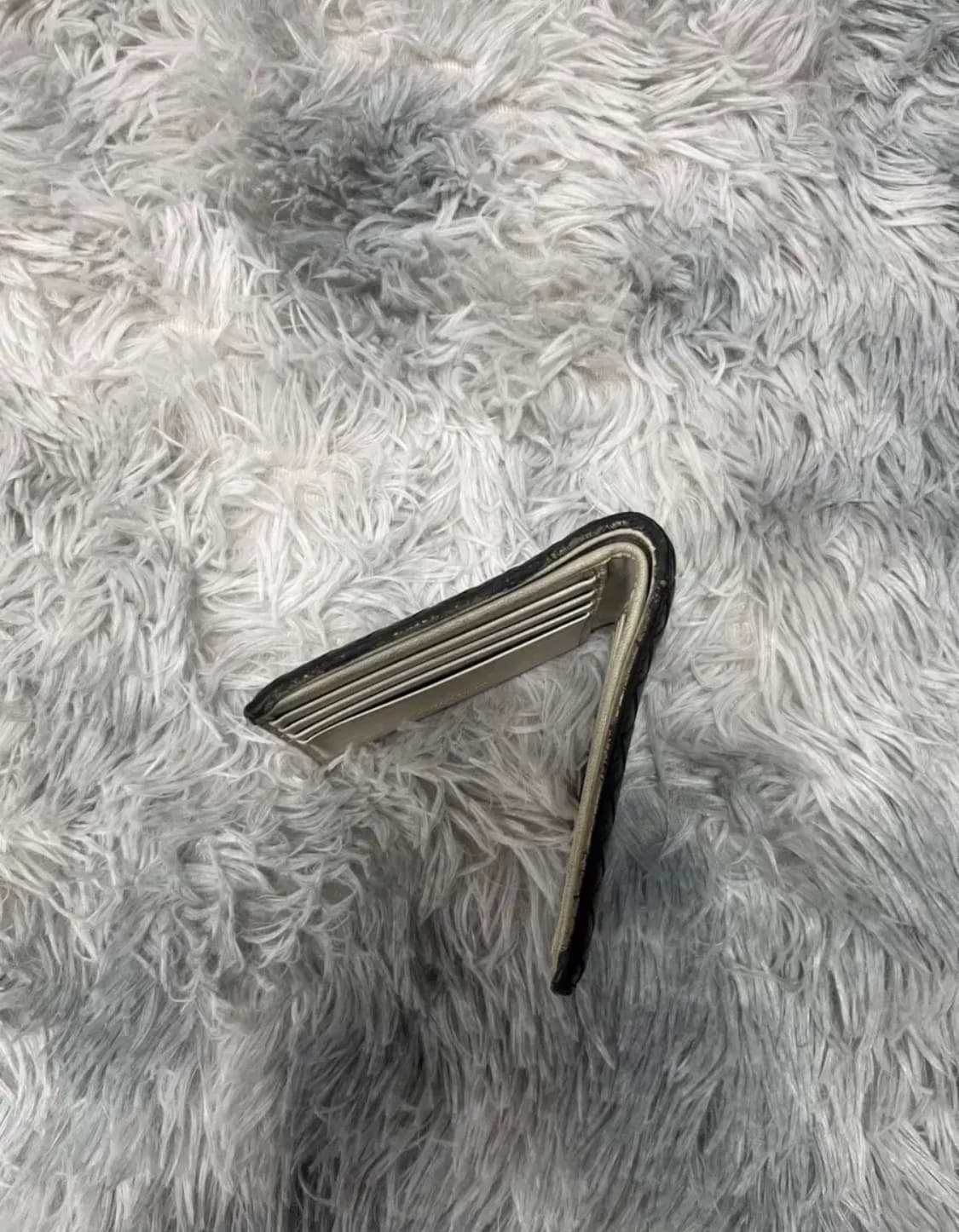 보테가베네타 인트레치아토 반지갑 판매합니다 상품이미지6