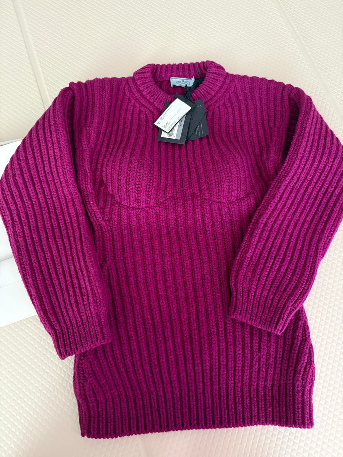 새상품 ) 프라다 백로고 울니트 사이즈40 상품이미지1