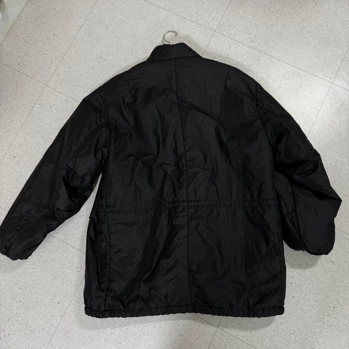 폴리테루 필로우 파카 글로시 블랙 2 상품이미지2