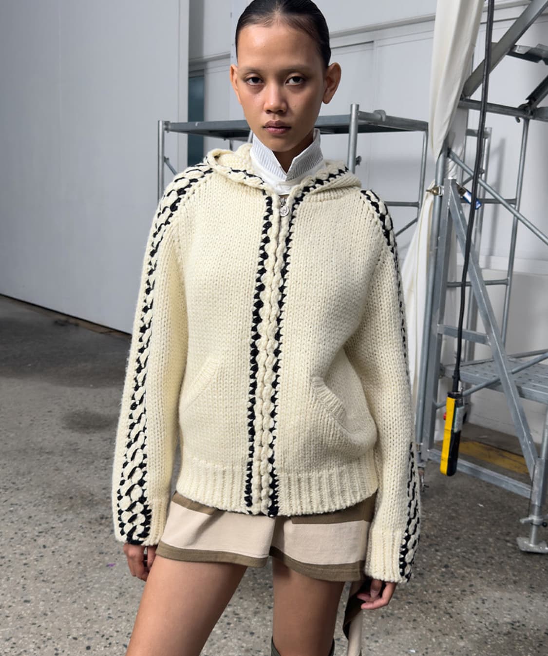 오픈와이와이 (더오픈프로덕트) 스티치 집업 니트 후디 아이보리 S 상품이미지2