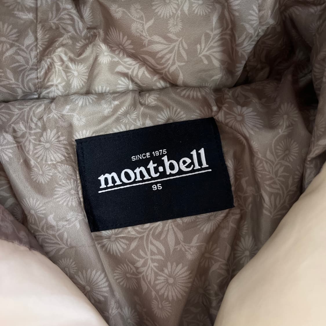 W 95 몽벨 경량 구스다운 패딩 상품이미지2