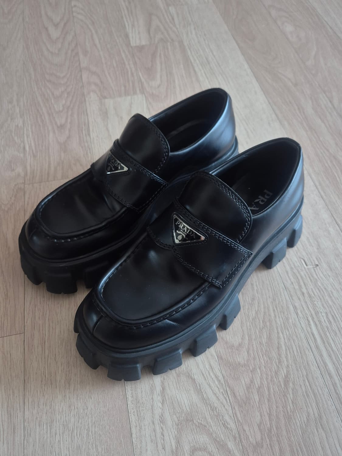 프라다 모노리스 PRADA MONOLITH 상품이미지1