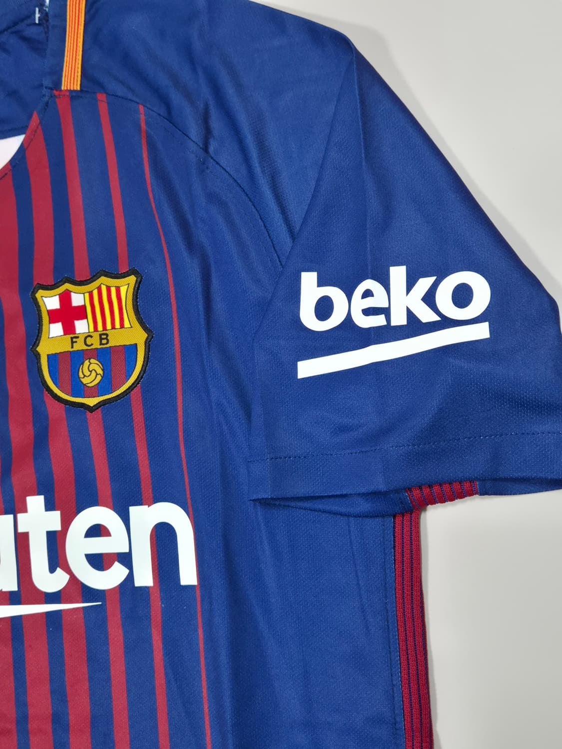 17-18 바르셀로나 홈 이니에스타 마지막 시즌 유니폼 M사이즈 상품이미지6