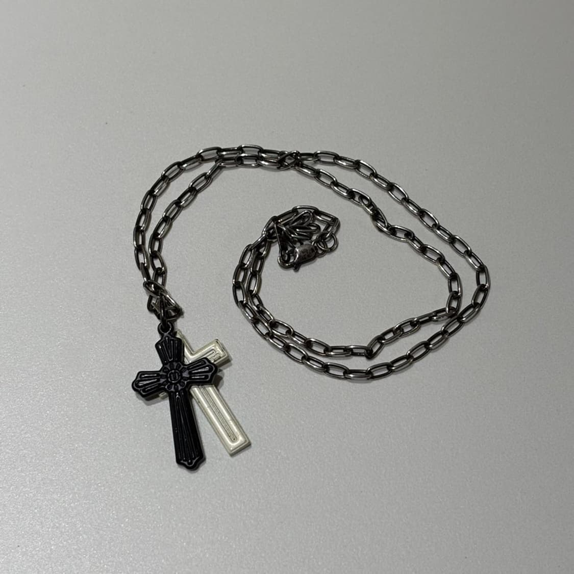 언더커버 크로스 목걸이 상품이미지1