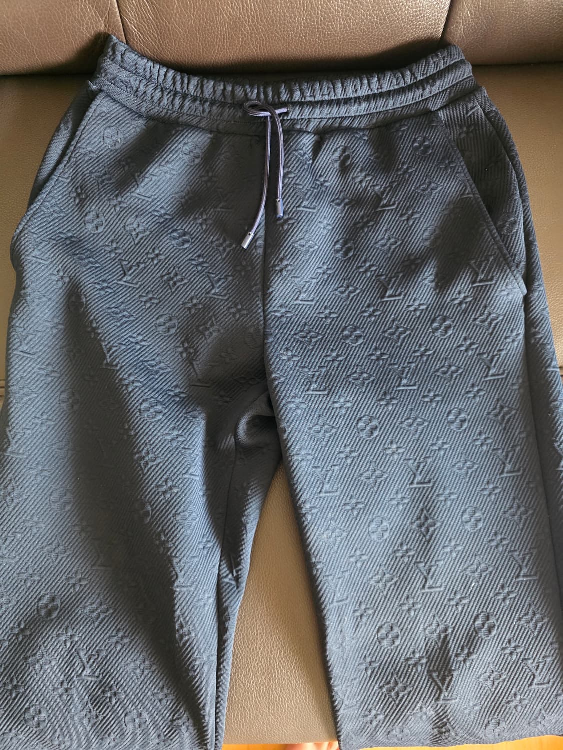 루이비통 모노그램 셋업(집업+팬츠) 상품이미지3