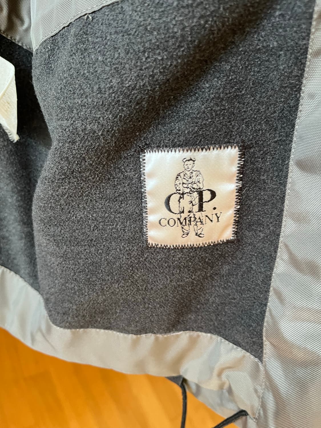 cp company 씨피 컴퍼니 나일론 자켓 100 사이즈 상품이미지3