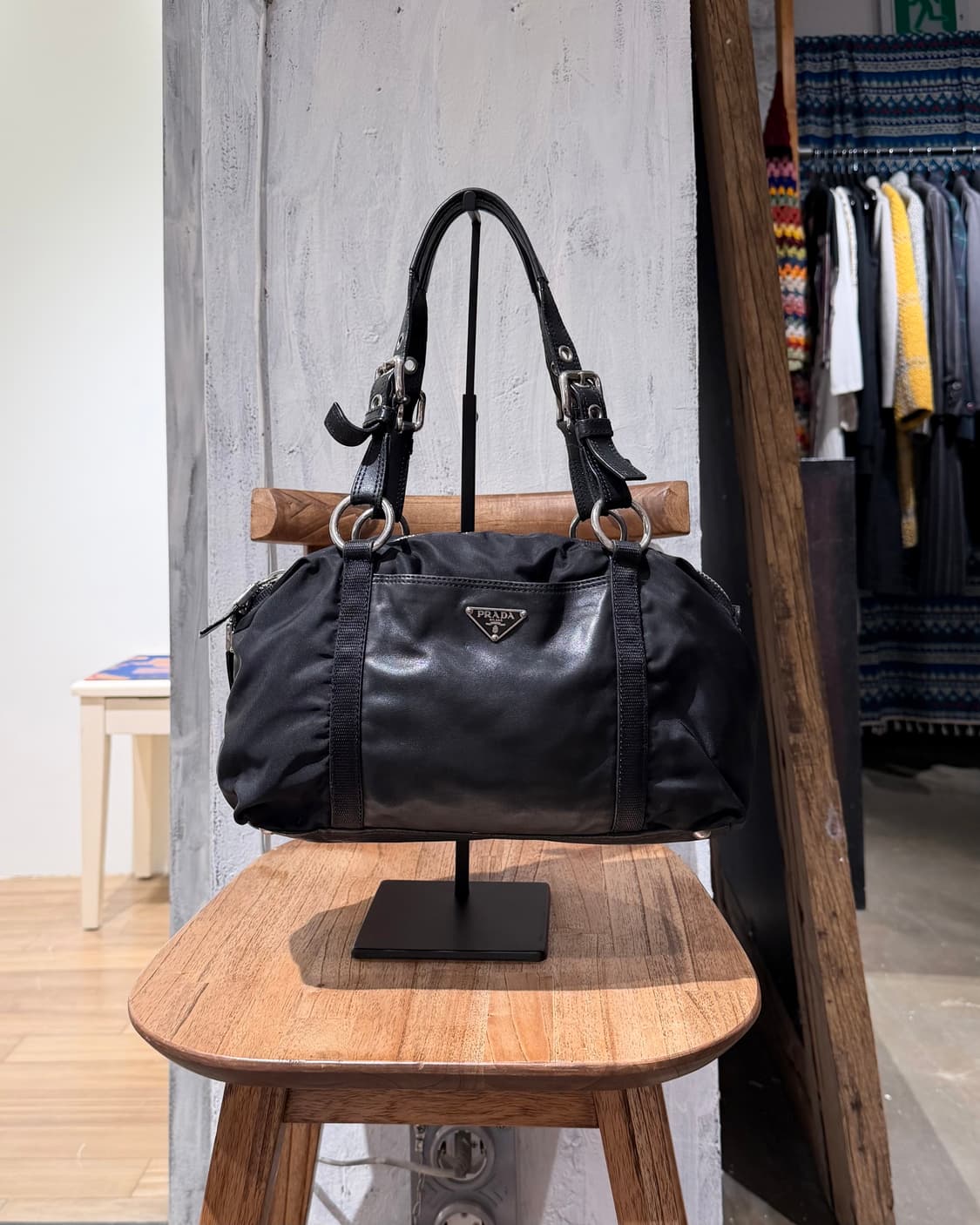 프라다 블랙 나일론 보스턴 숄더백 상품이미지2