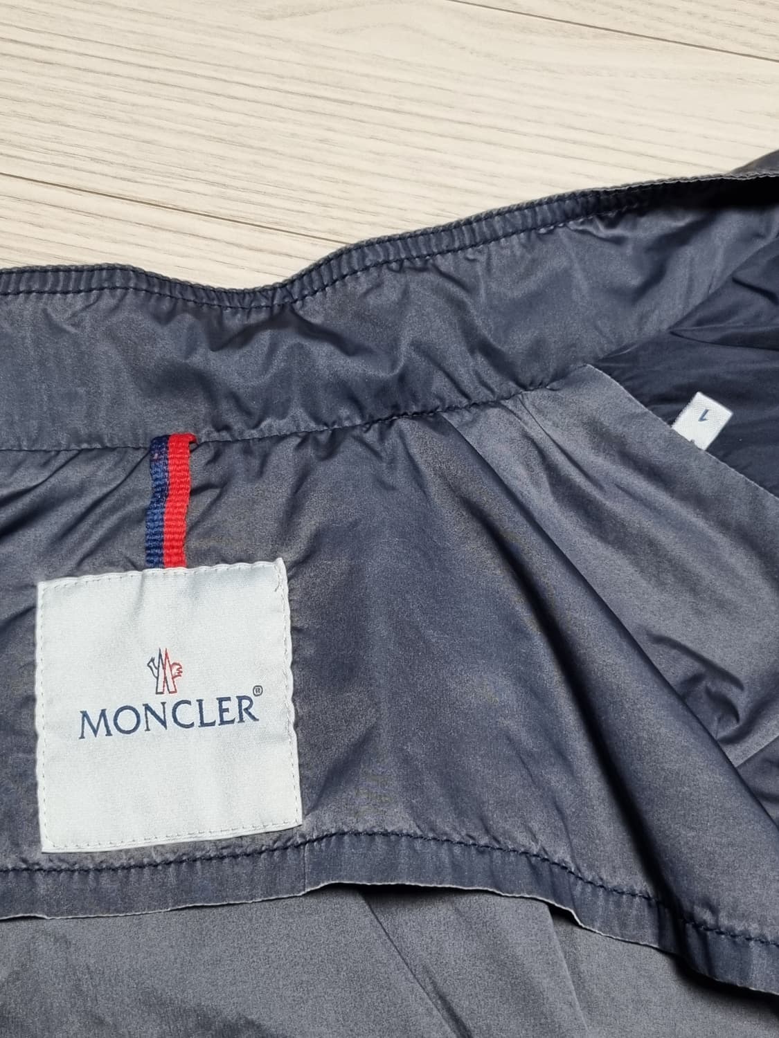 몽클레어 바람막이 상품이미지3