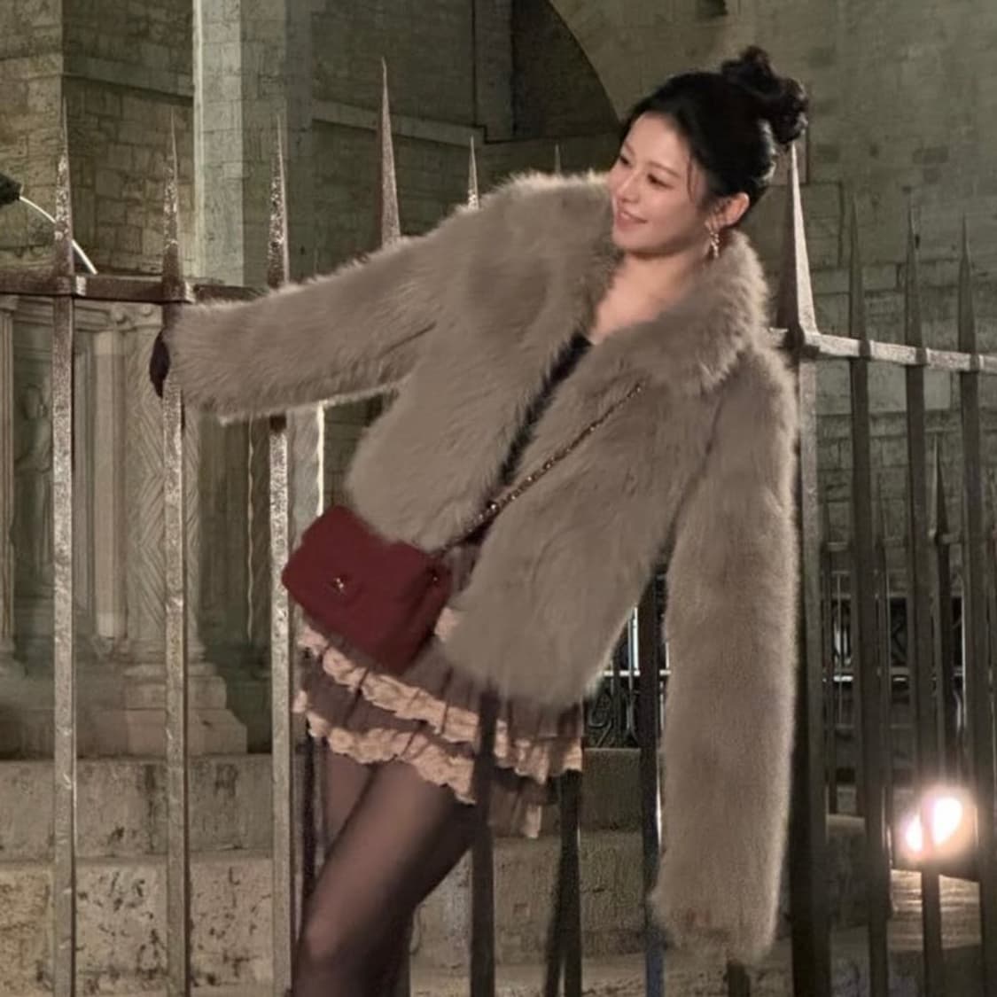 고윤정 착용 오데스 포우 퍼자켓 애쉬 그레이 상품이미지1